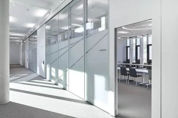 Flexible Trennwandsysteme für Büros in Kärnten